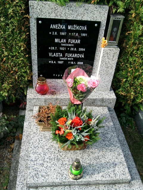 Dušičky 2009.jpg